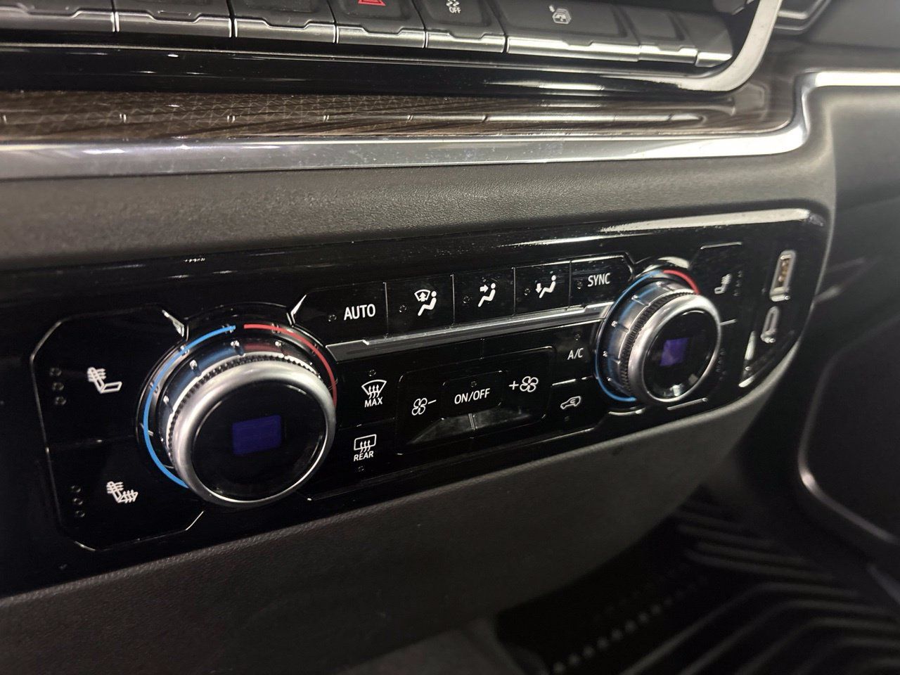 Used 2024 GMC Sierra 1500 Elevation AWD/4WD image 19