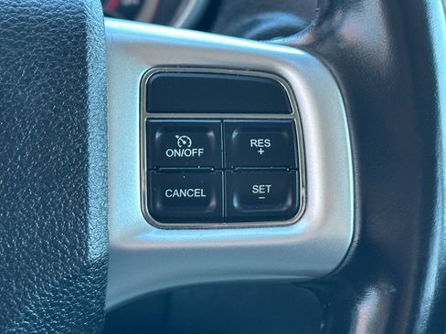 Used 2020 Dodge Journey SE w/ SE Popular Equipment Group FWD image 34