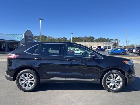 Certified 2022 Ford Edge Titanium w/ Equipment Group 301A image 31