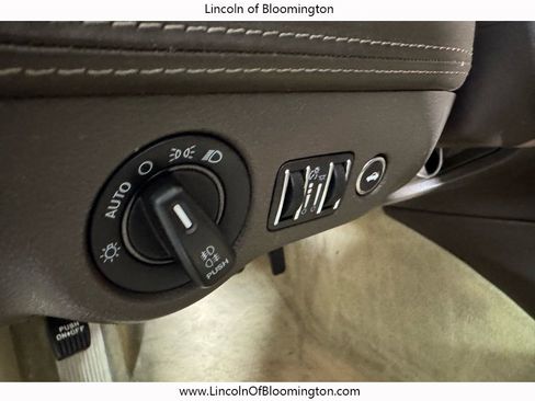 Used 2013 Chrysler 300 C Luxury Series w/ Harman Kardon Audio Group image 34