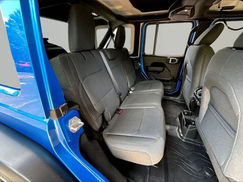 Used 2024 Jeep Wrangler Unlimited Sport AWD/4WD image 25
