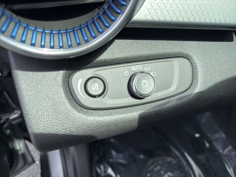 New 2026 Chevrolet Trax LT w/ Driver Confidence Package FWD image 33