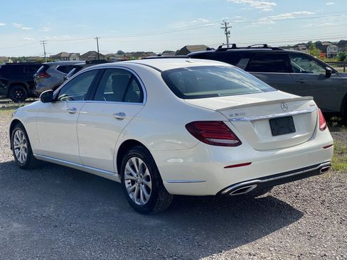 Used 2017 Mercedes-Benz E 300 4MATIC image 7