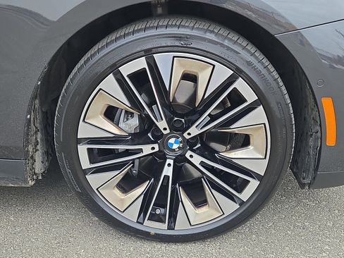 Used 2024 BMW 540i xDrive image 8