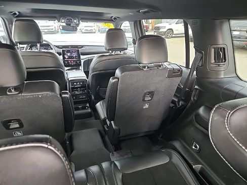 Certified 2023 Jeep Grand Cherokee L Laredo AWD/4WD image 12