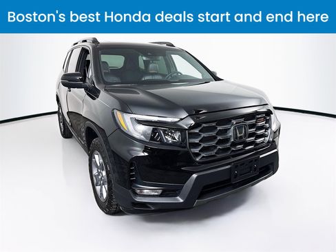 Used 2025 Honda Passport TrailSport image 1