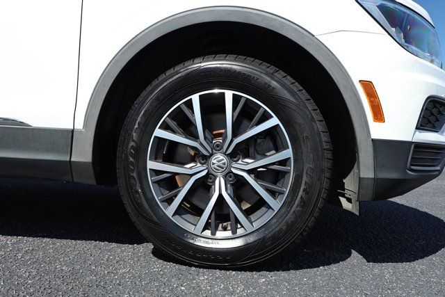 Used 2020 Volkswagen Tiguan SE AWD/4WD image 5
