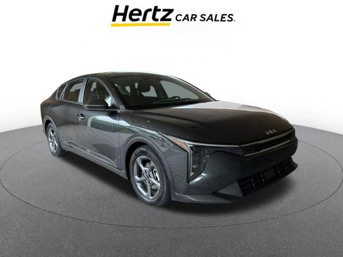 Used 2025 Kia K4 LXS image 1