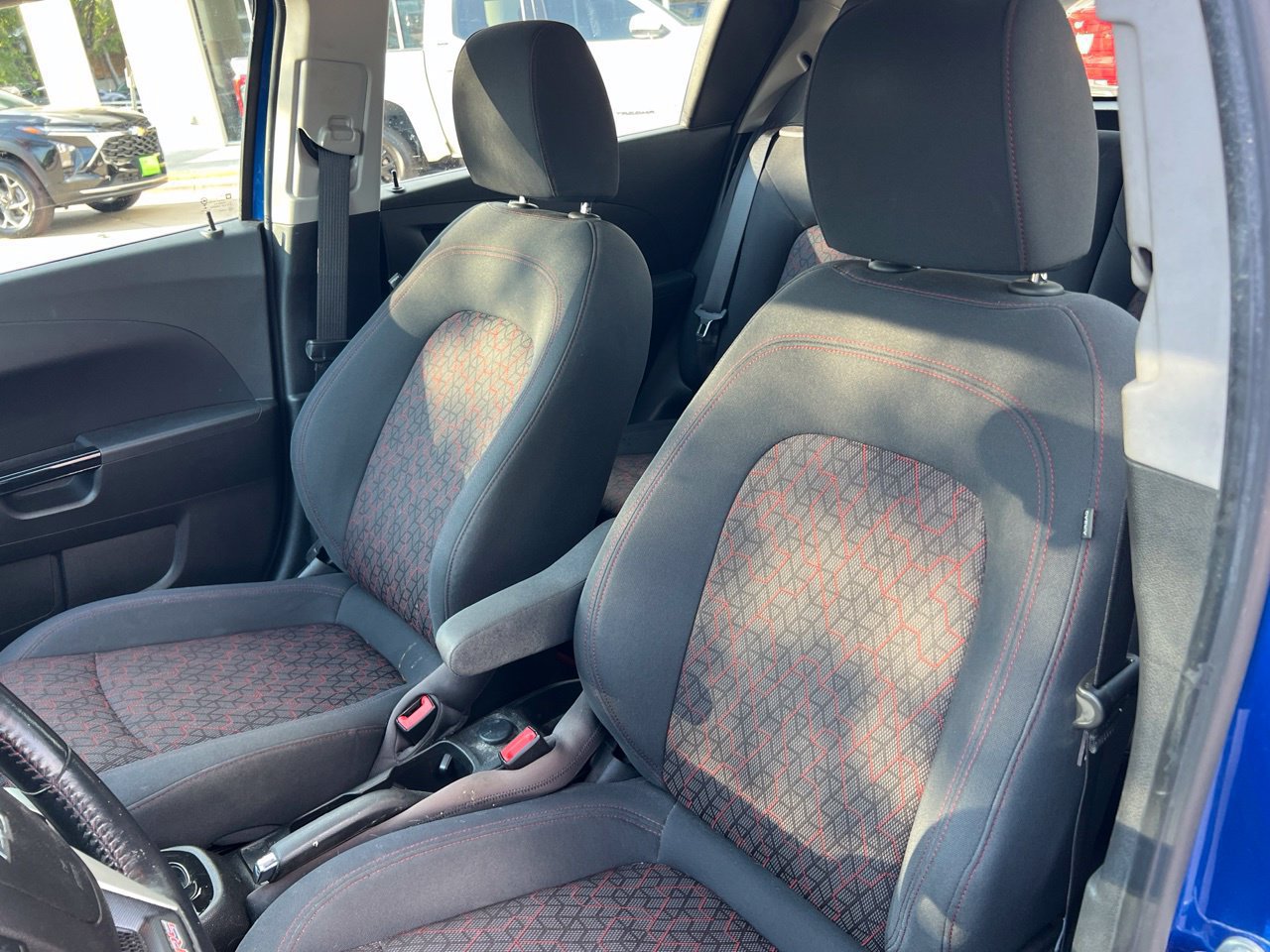 Used 2018 Chevrolet Sonic LT FWD image 10