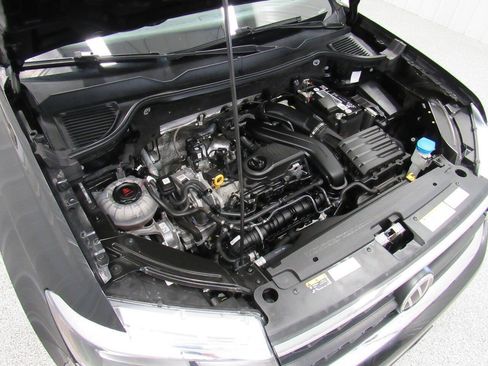 Used 2022 Volkswagen Taos SE image 23