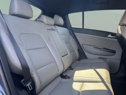 Used 2021 Kia Sportage S image 32