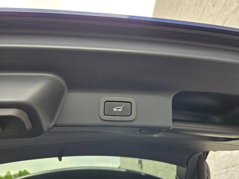 Used 2021 Jaguar F-PACE R-Dynamic S AWD/4WD image 40