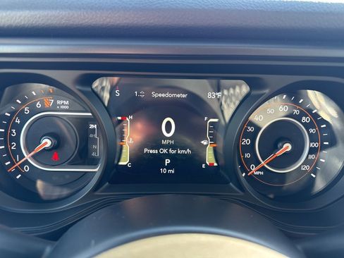 New 2025 Jeep Gladiator Sport image 16