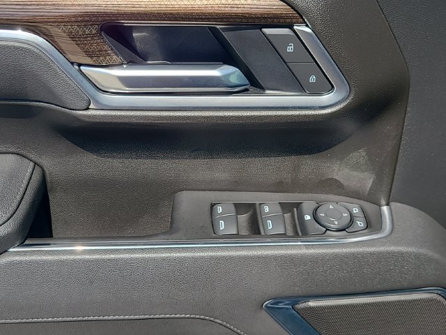 Used 2025 Chevrolet Silverado 1500 RST AWD/4WD image 17