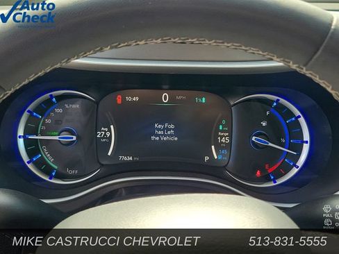 Used 2023 Chrysler Pacifica Touring-L FWD image 15