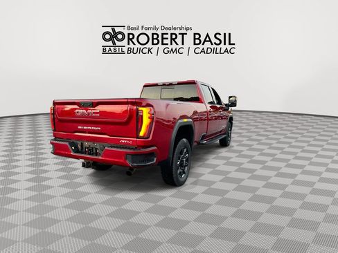 Used 2024 GMC Sierra 2500 AT4 w/ AT4 Premium Plus Package AWD/4WD image 8