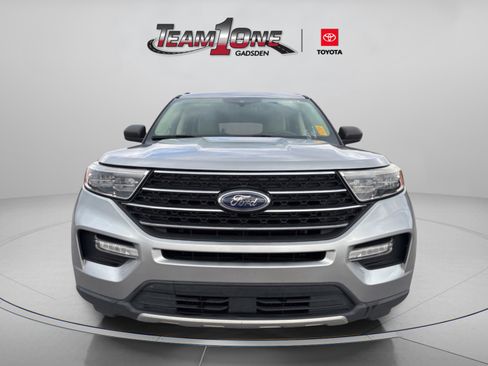 Used 2021 Ford Explorer XLT w/ Equipment Group 202A image 4