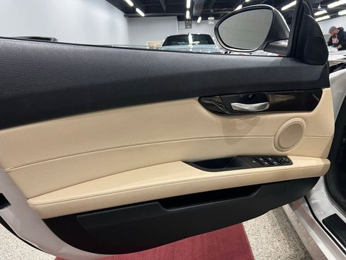 Used 2011 BMW Z4 sDrive30i image 31