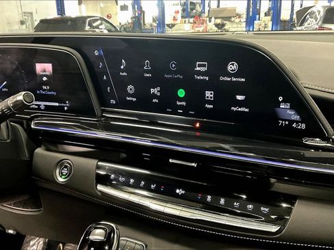 Used 2023 Cadillac Escalade ESV Sport AWD/4WD image 15
