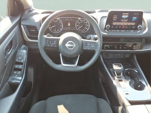 Used 2024 Nissan Rogue S FWD image 5