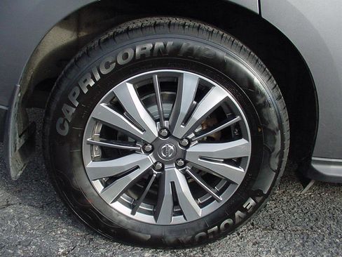 Used 2019 Nissan Pathfinder S image 5