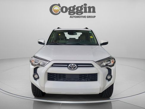 Used 2021 Toyota 4Runner SR5 Premium w/ Moonroof Package image 5