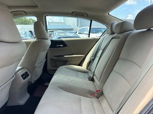 Used 2016 Honda Accord EX image 11