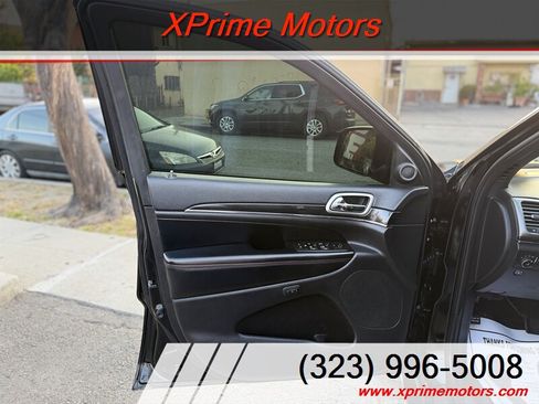 Used 2017 Jeep Grand Cherokee Trailhawk AWD/4WD image 14