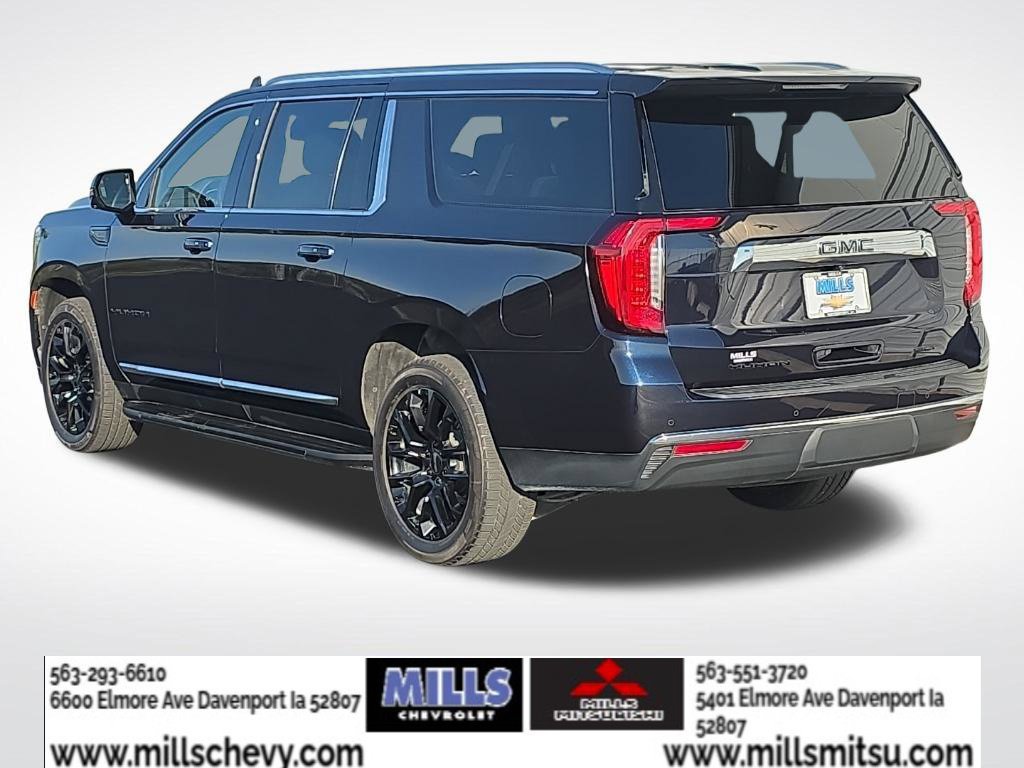 Used 2023 GMC Yukon XL SLT w/ SLT Premium Package AWD/4WD image 3