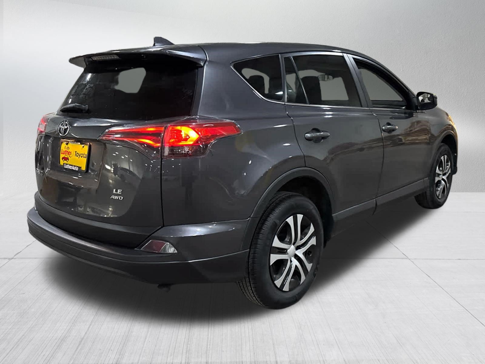 Used 2018 Toyota RAV4 LE w/ All Weather Liner Package AWD/4WD image 6