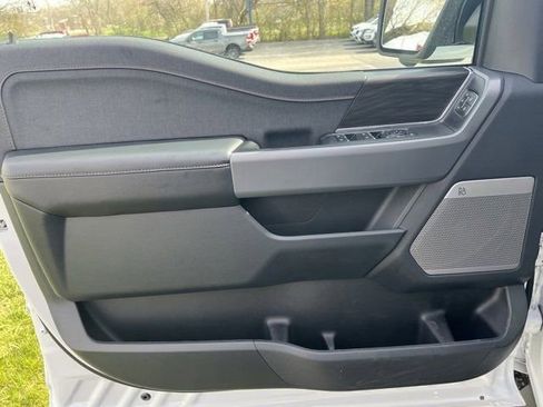 New 2025 Ford F150 Lightning Lariat image 9