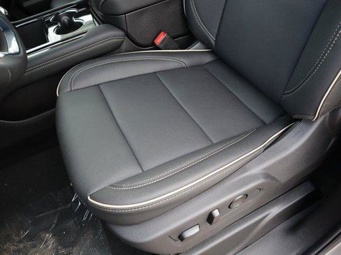 New 2026 GMC Yukon XL Elevation image 27