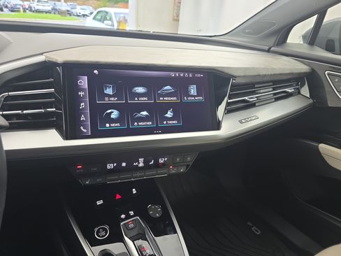 Used 2023 Audi Q4 e-tron Premium Plus w/ Premium Plus AWD/4WD image 20