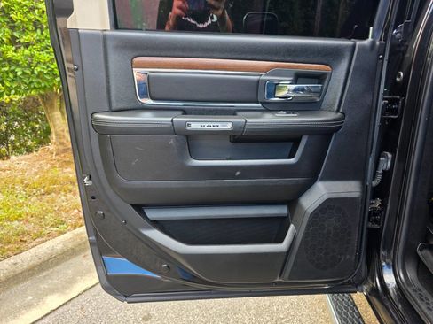 Used 2018 RAM 3500 Laramie image 31