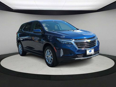 Used 2022 Chevrolet Equinox LT image 2
