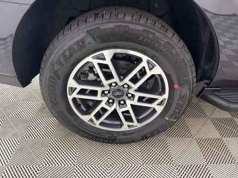 New 2025 Ford Expedition Active image 33