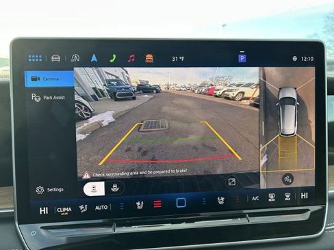 New 2026 Volkswagen Tiguan SEL R-Line AWD/4WD image 12