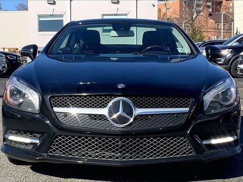 Used 2013 Mercedes-Benz SL 550 image 2