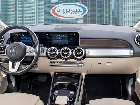 Used 2020 Mercedes-Benz GLB 250 image 8