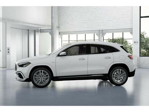 New 2025 Mercedes-Benz GLA 35 AMG 4MATIC image 36