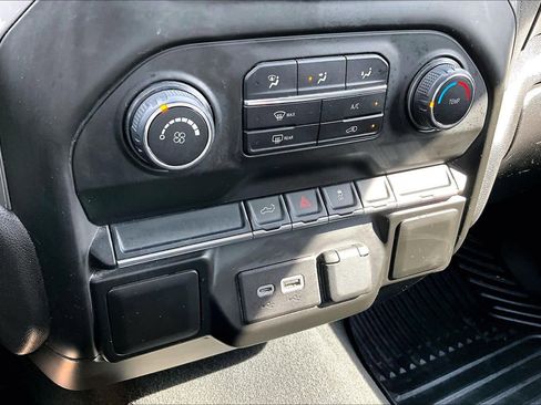 Used 2021 Chevrolet Silverado 1500 Custom image 31