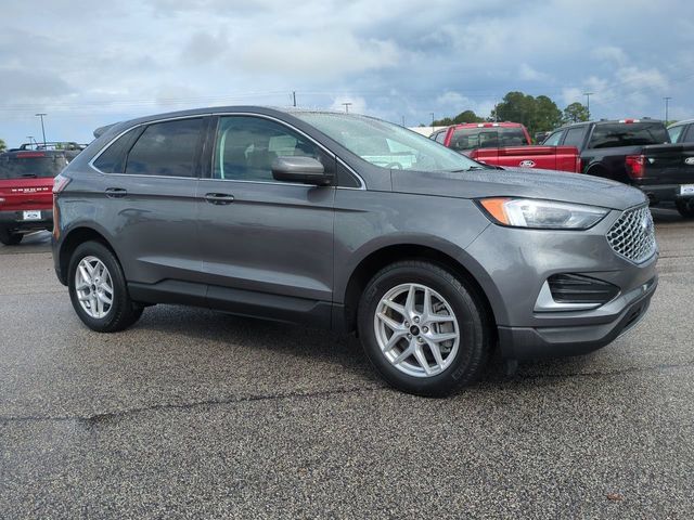 Used 2024 Ford Edge SEL AWD/4WD image 2