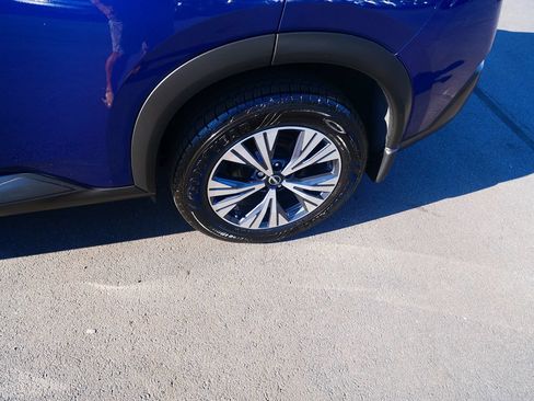 Used 2023 Nissan Rogue SV AWD/4WD image 35