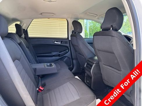 Used 2016 Ford Edge SE image 4