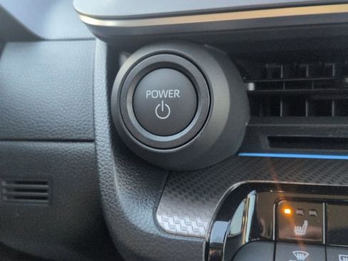 Used 2026 Toyota Prius XLE image 19