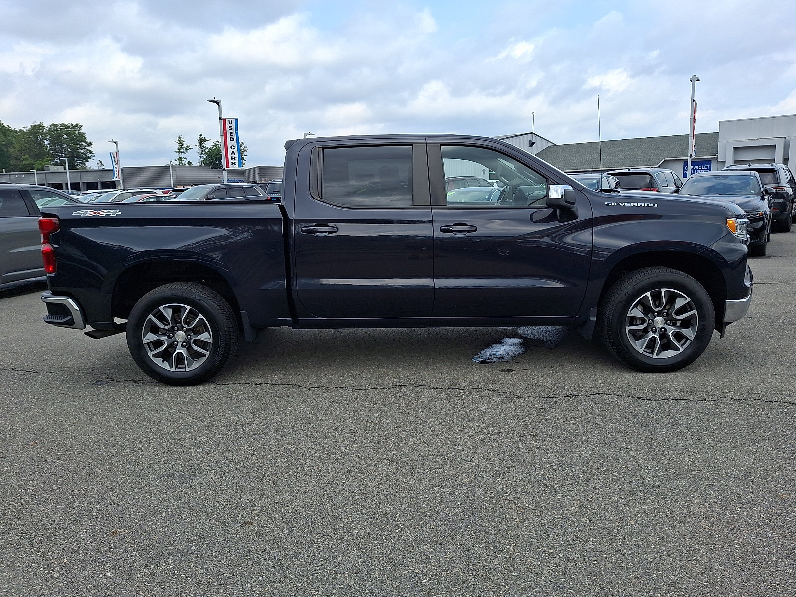 Certified 2023 Chevrolet Silverado 1500 LT AWD/4WD image 7