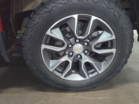 Used 2023 Chevrolet Silverado 1500 LT image 15