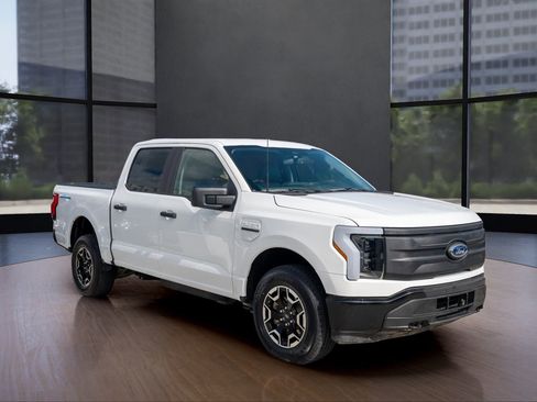 Used 2022 Ford F150 Lightning Pro image 3