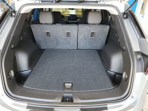 Certified 2025 Chevrolet Blazer LT FWD image 13