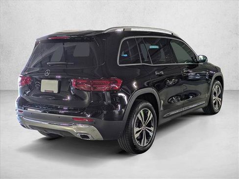 Certified 2025 Mercedes-Benz GLB 250 image 8